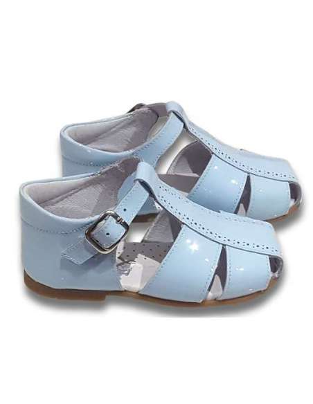 SANDALIA DE CHAROL BAMBI 4985 CELESTE