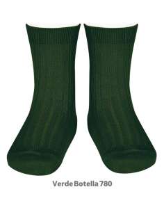 Short ribbed ankle socks in bottle green color